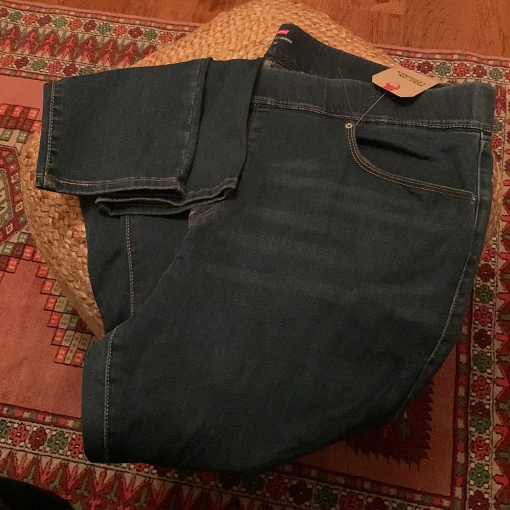 NWT size 20 Levi’s pull on jeggings